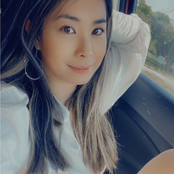 Meet your Posher, Michele - Picture 1 of 1